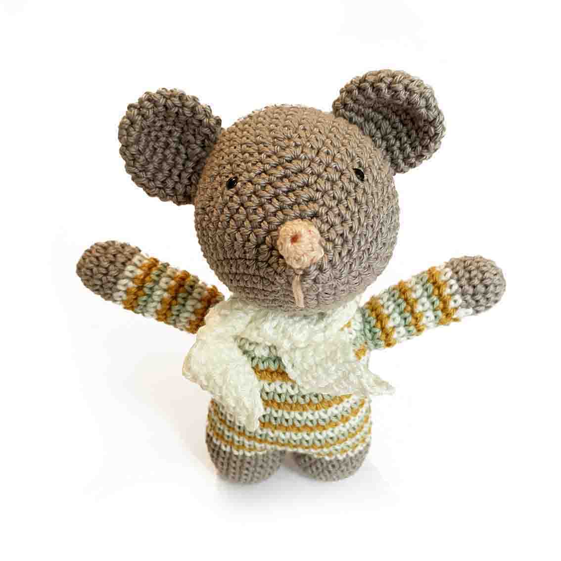 Gehaakte knuffel muis met sjaal